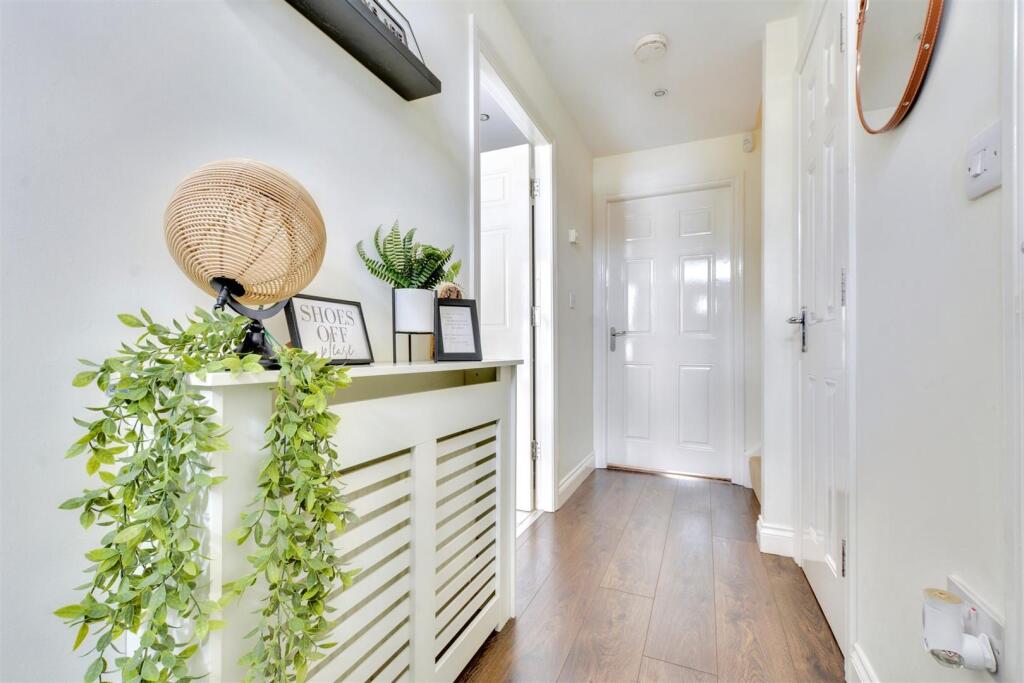 Entrance Hall_2.jpeg