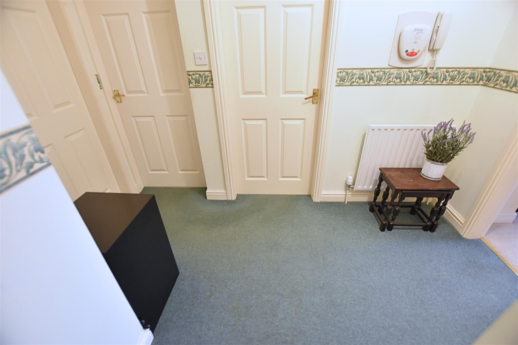 INNER HALLWAY