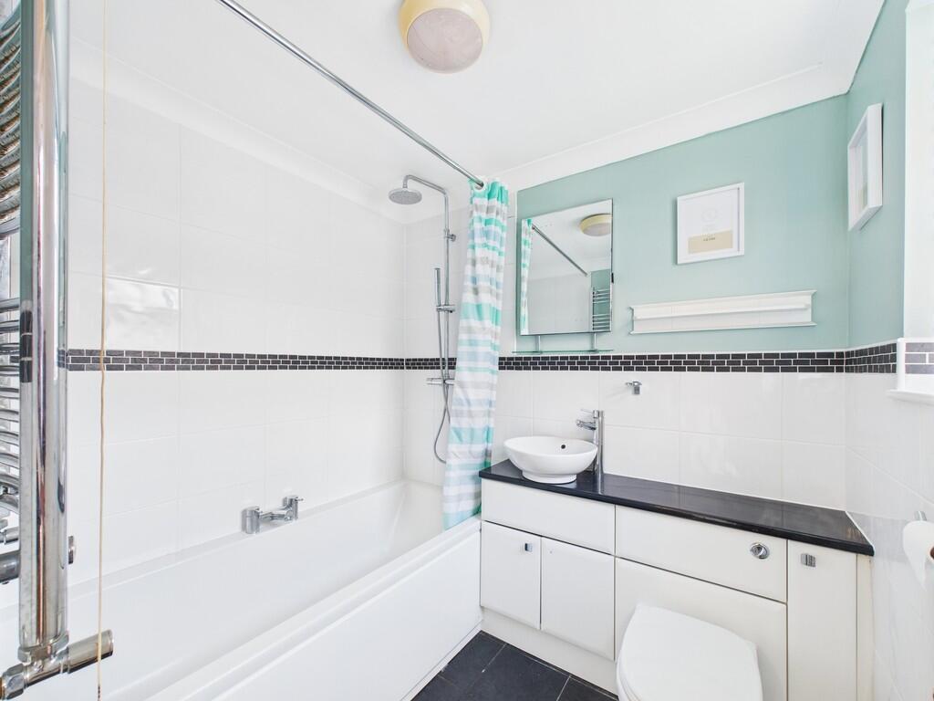 CAM01835G0-PR0222...