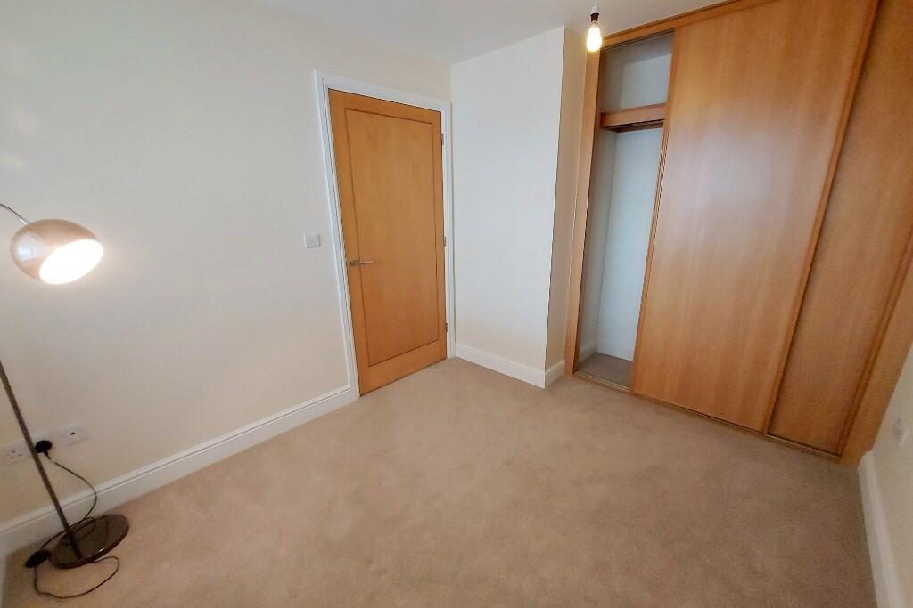 12' Bed 2 &amp; Wardrobe