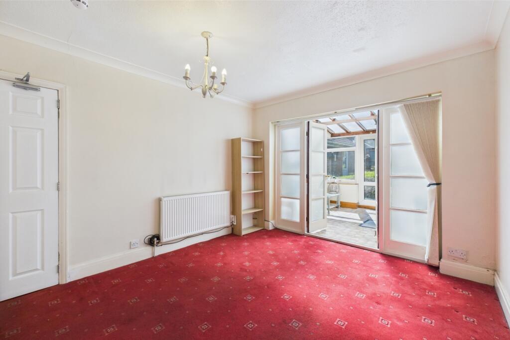 CAM03162G0-PR0261-STILL010