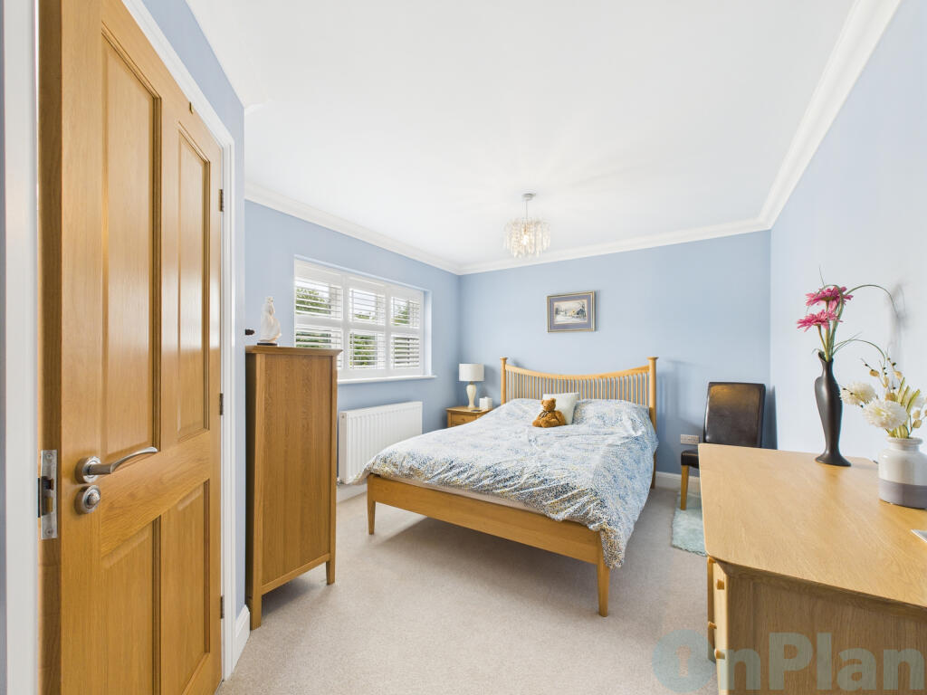 CAM04024G0-PR0028-STILL028