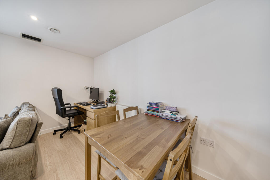 1325146-6-6878ff6...