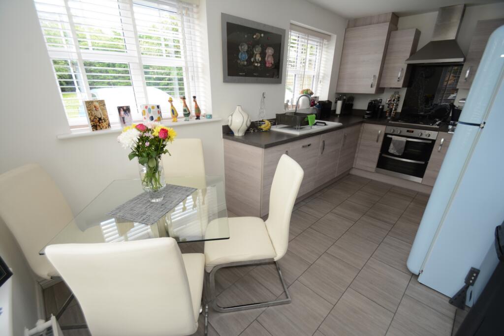 Kitchen diner