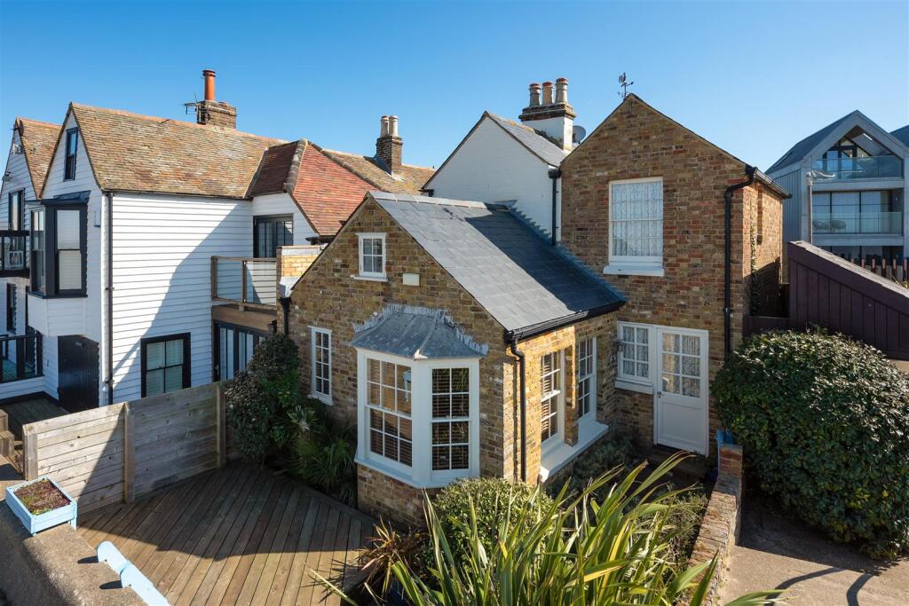 Sea Wall, Whitstable