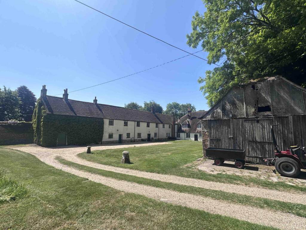 3 bedroom Cottage for rent