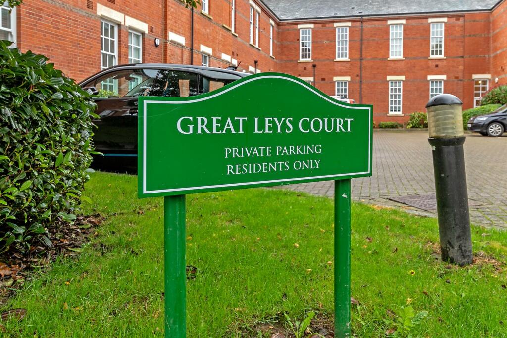 9GreatLeysCourt-30.jpg