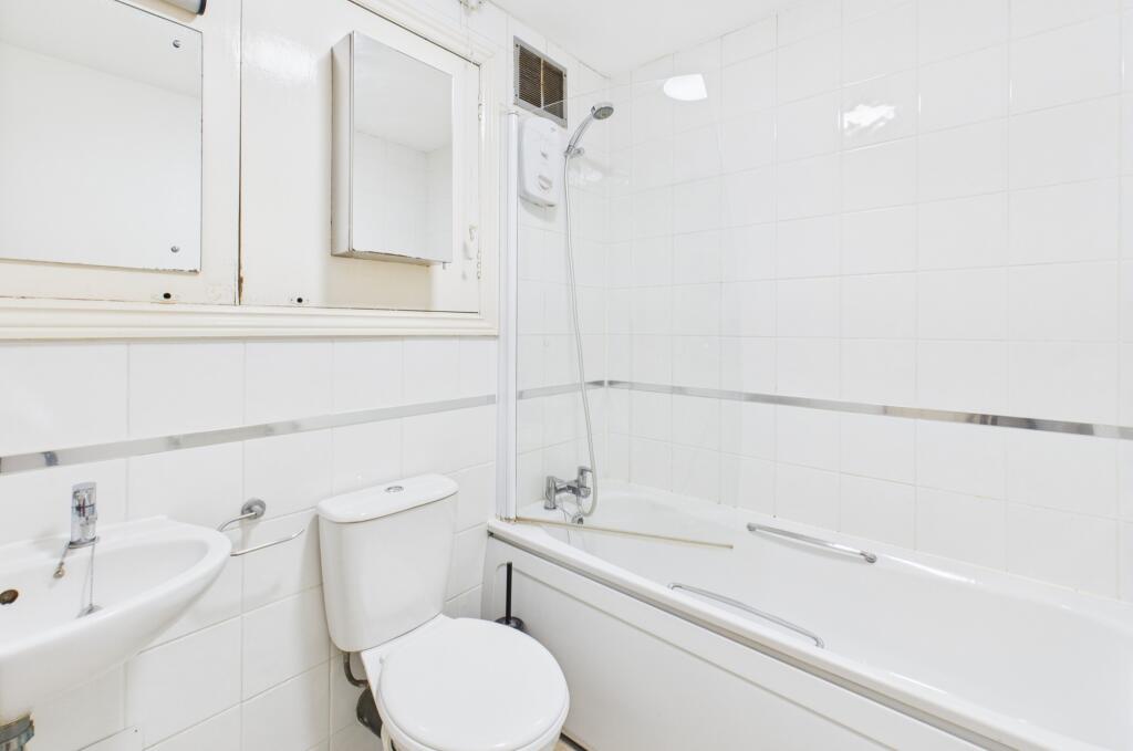 CAM02545G0-PR0431-STILL005