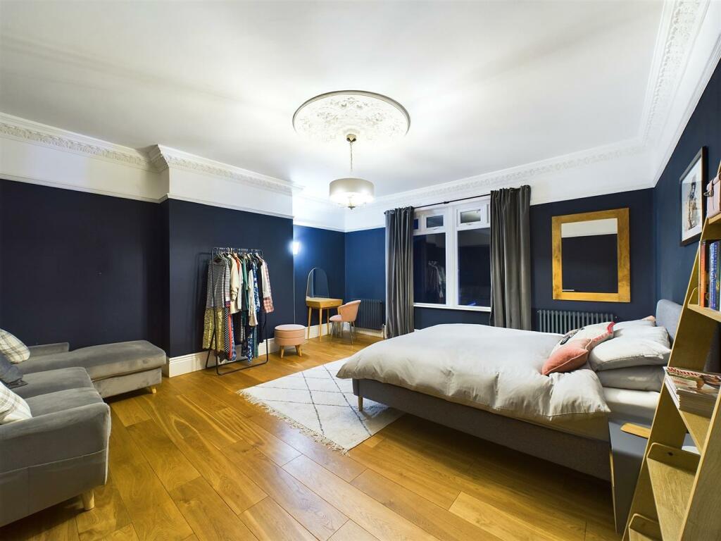 Bed 2 - 1.jpg