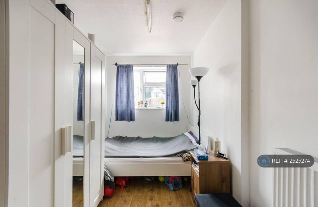 Large Double Bed Room