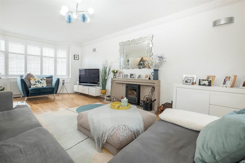 51-embercourt-road (49).jpg