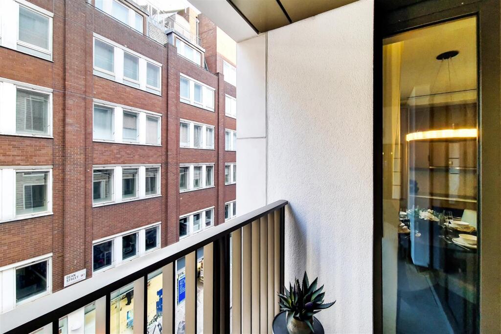 4_Balcony-0.jpg