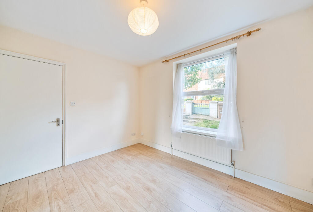 1333835-10-689339...