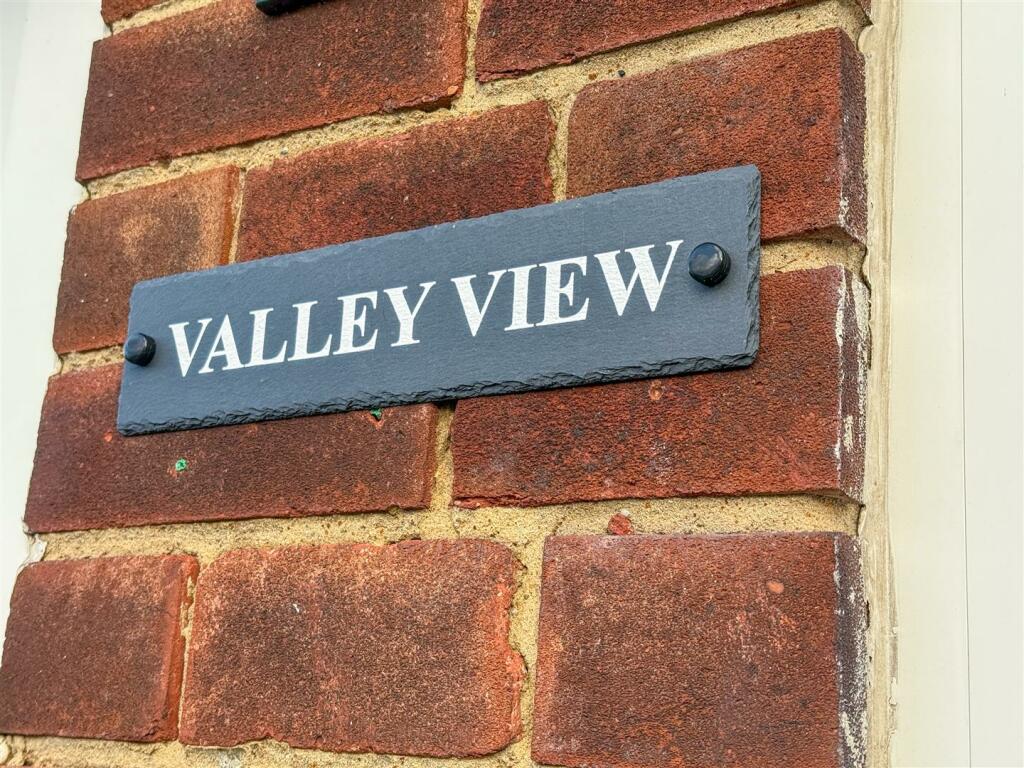 holbrook road 53a signage.JPG