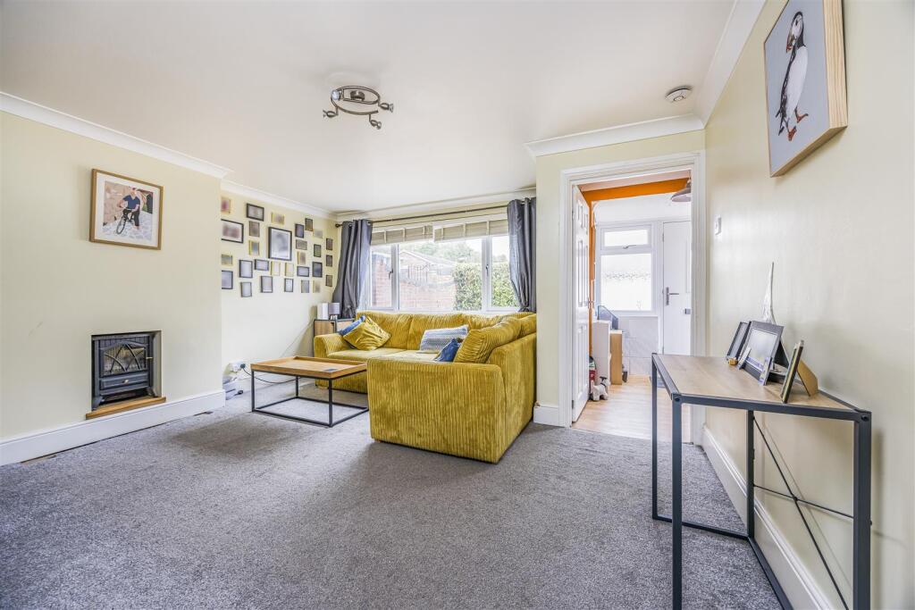 12 Passfield Walk, Havant-PorticoMarketing-SarahOl