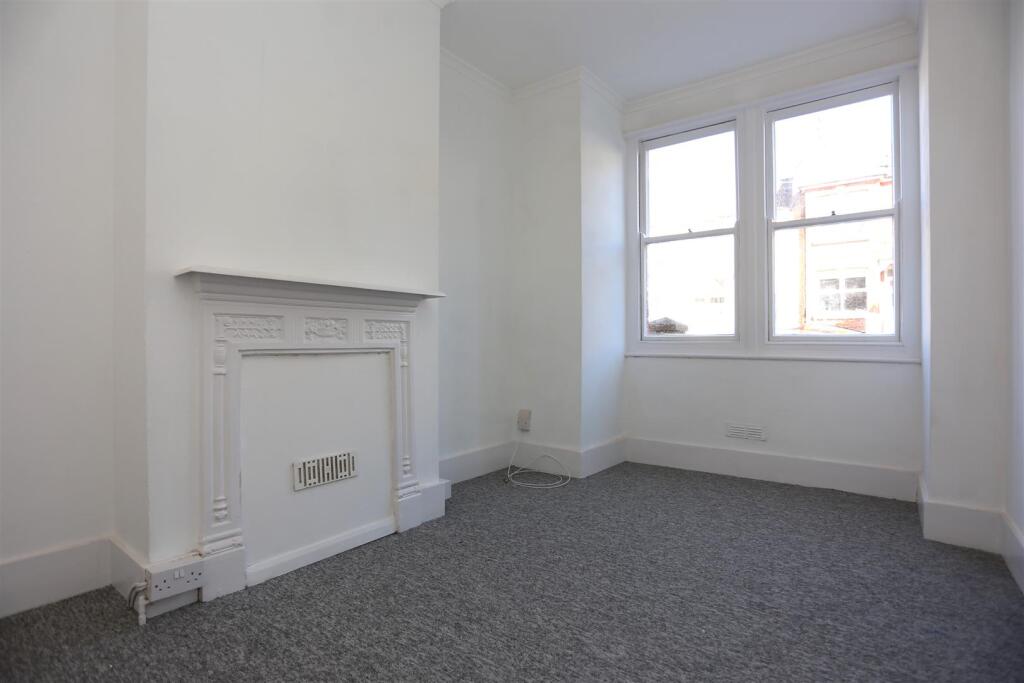 GFF, 19, Sandown Road (1).JPG