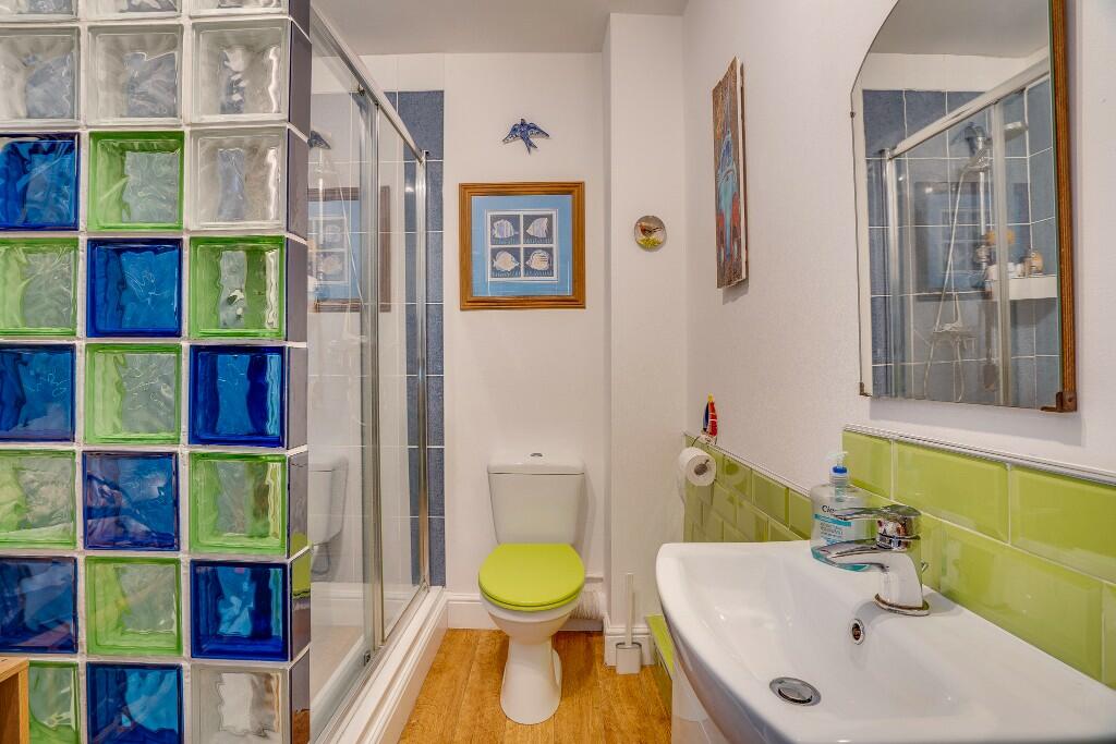 DOWNSTAIRS SHOWER