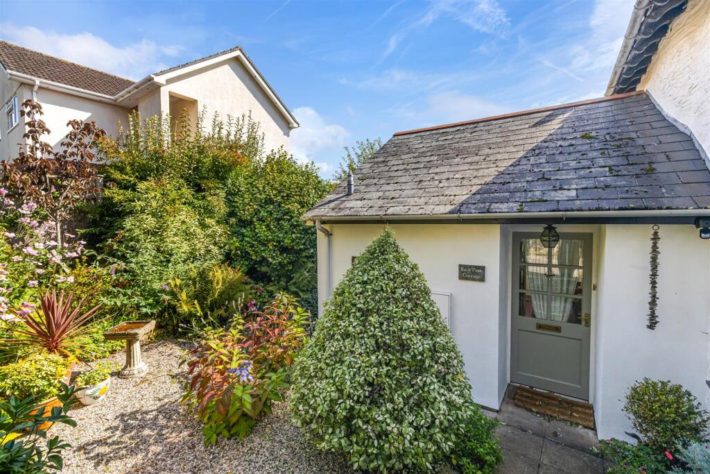 A01 - Kingsbridge, Rack Park Cottage - 250911.jpg