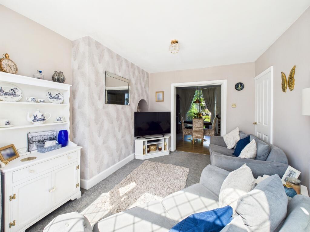 CAM05192G0-PR0112-STILL015