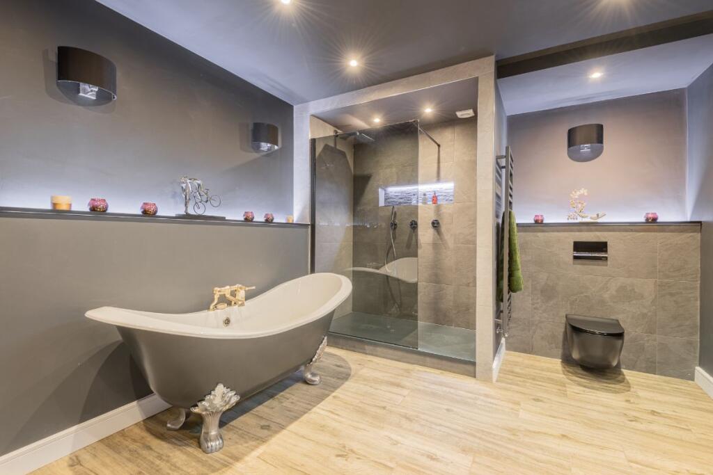 Bedroom One Ensuite