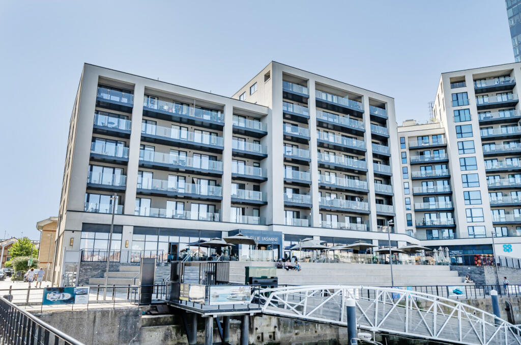 1325748-1-687156d...