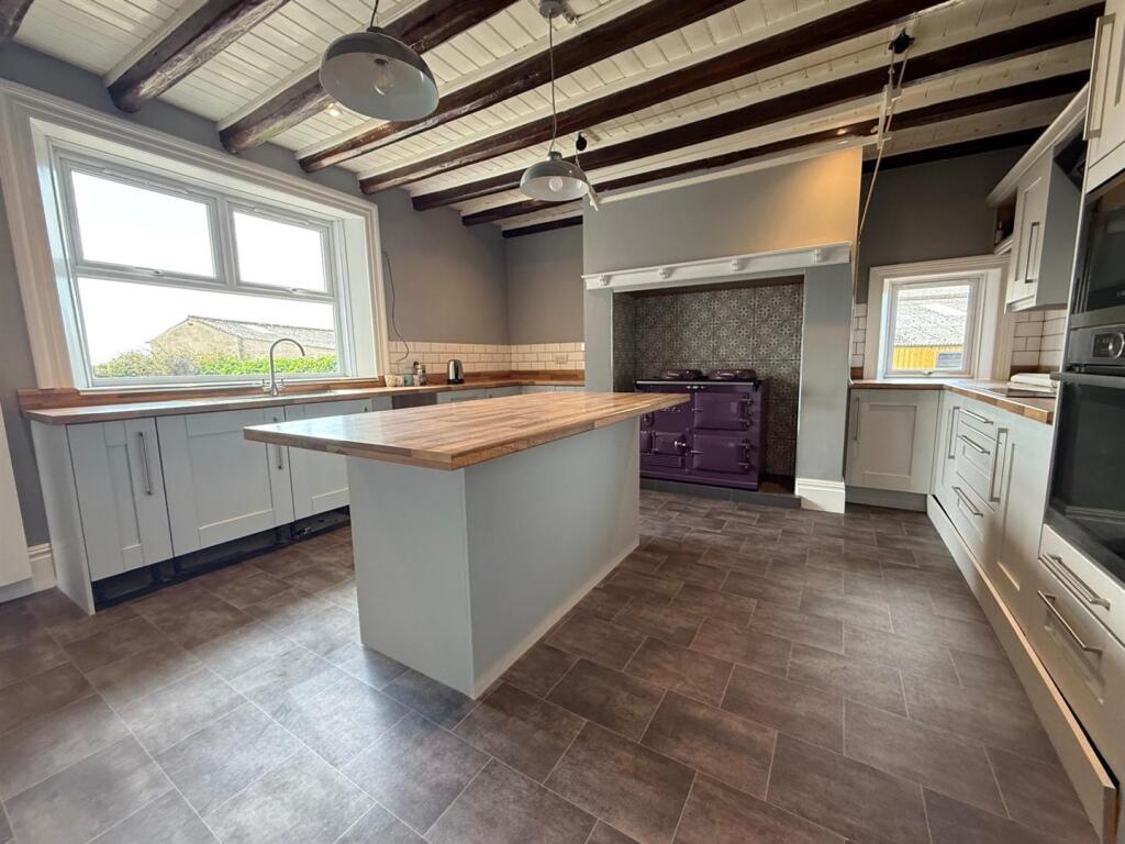 Farmhouse Style Kitchen