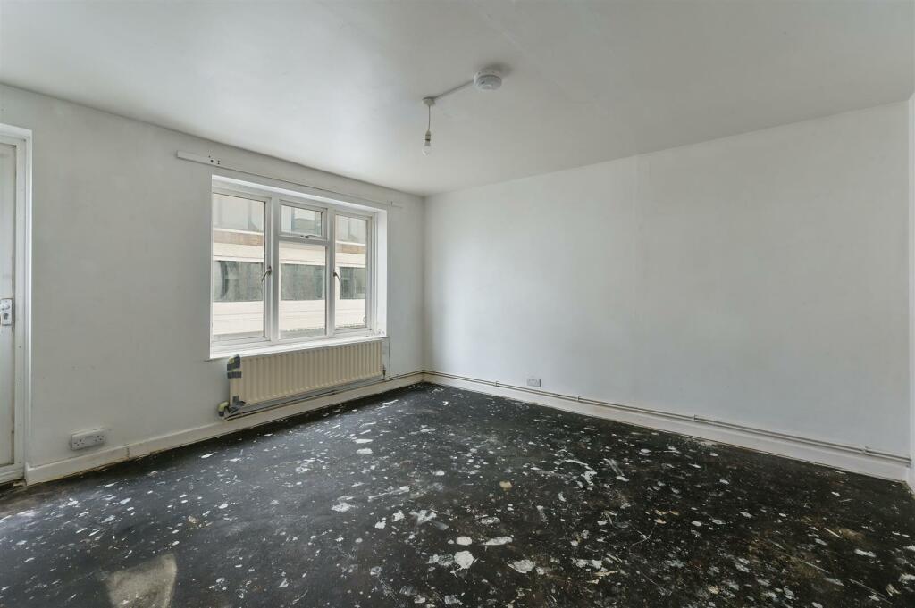 Studio Room