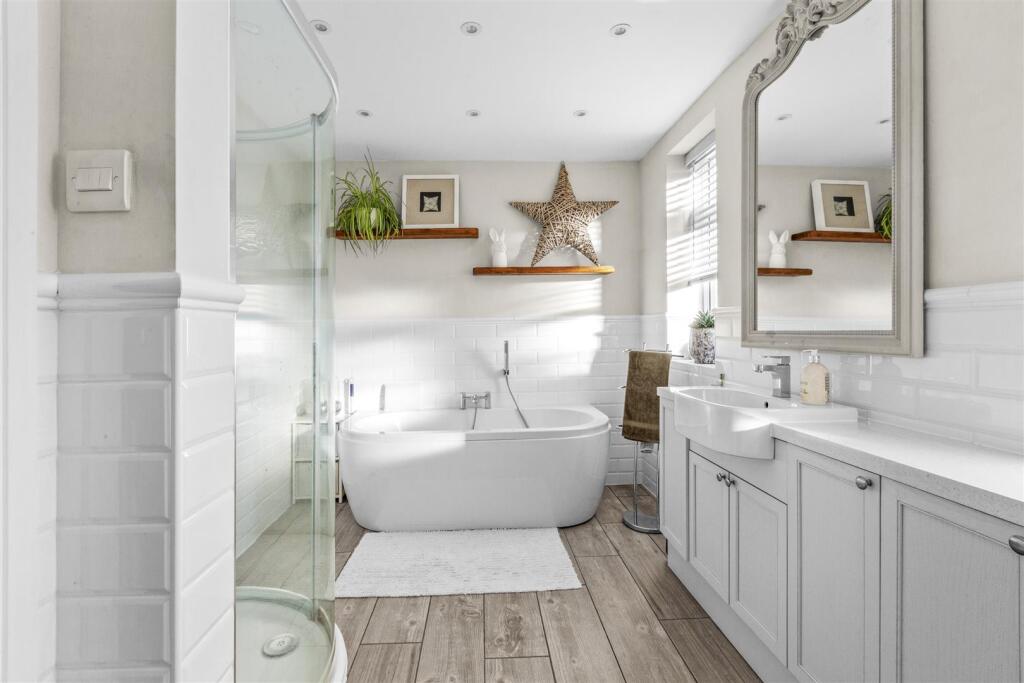 Orchard House, Pond Approach, HP15 6RH-2.jpg