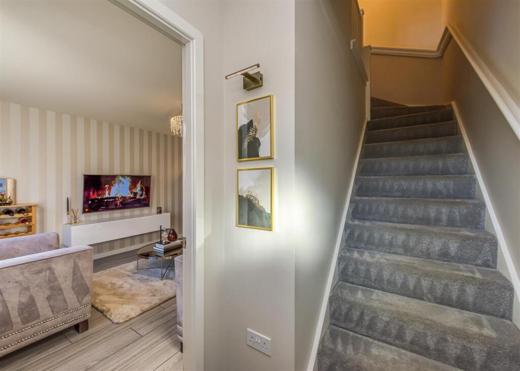 25 Rosemary Road-Hall.jpg