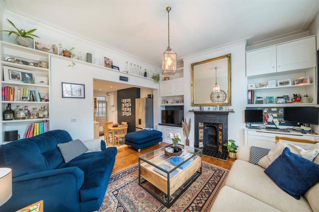 Kingswood Road, Bricton