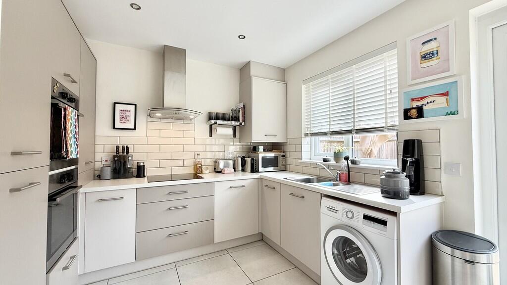 Kitchen/dining ro...