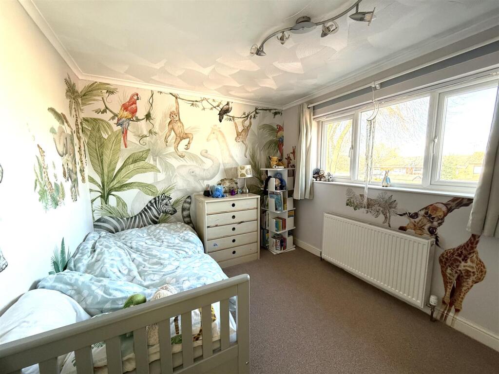 yew tree bedroom 2.jpeg