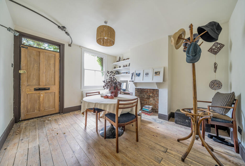 1341918-3-68af085...