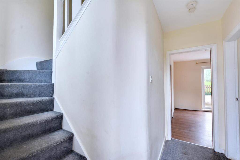Hallway_2.jpeg