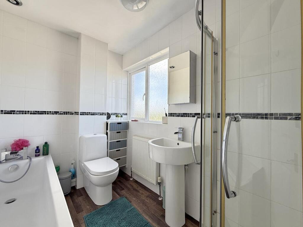 Mersey Close 66 - Bath.jpg