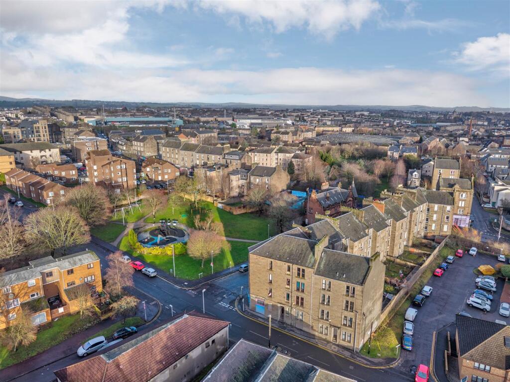 1L 103 Rosebank Street Dundee-2.JPG