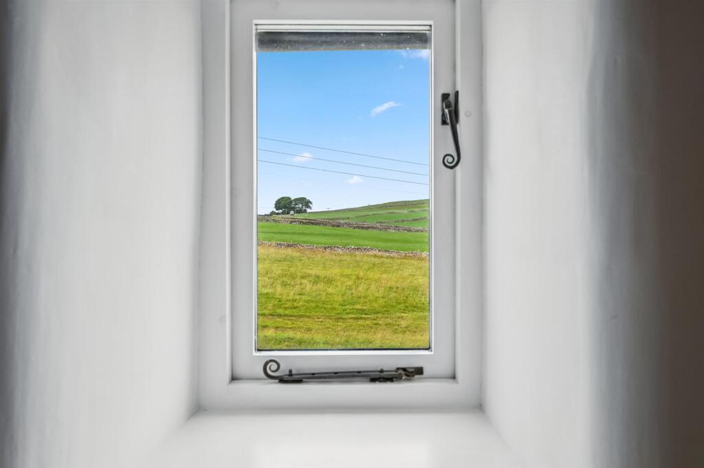 Saxton Mee 7 Litton Slack 0022.jpg