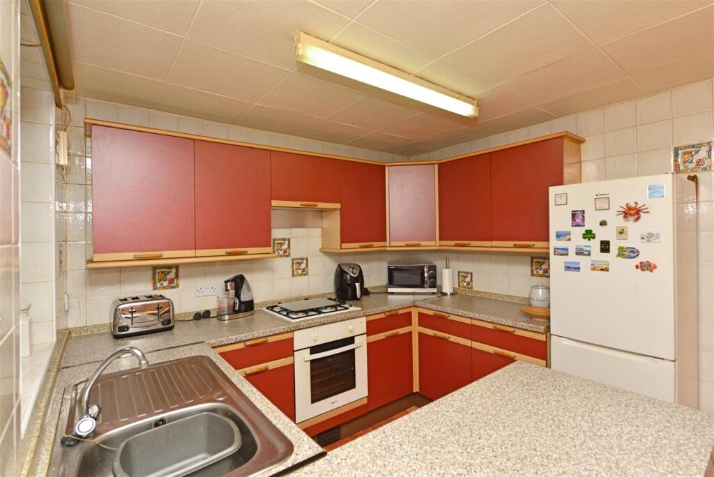 Open Plan Kitchen / Diner