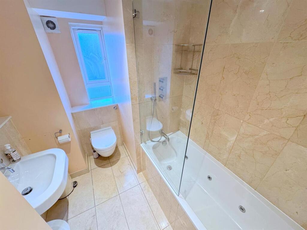 3 Bed for sale, Buy in Lonond, NW11 - Maxwellprope