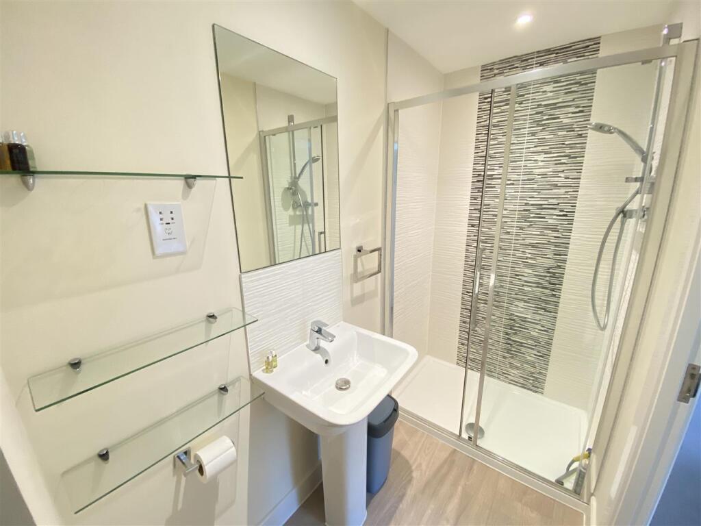 Ensuite shower room