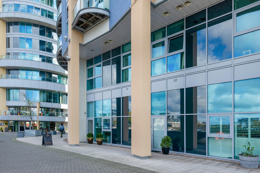 Exterior of Vicen...