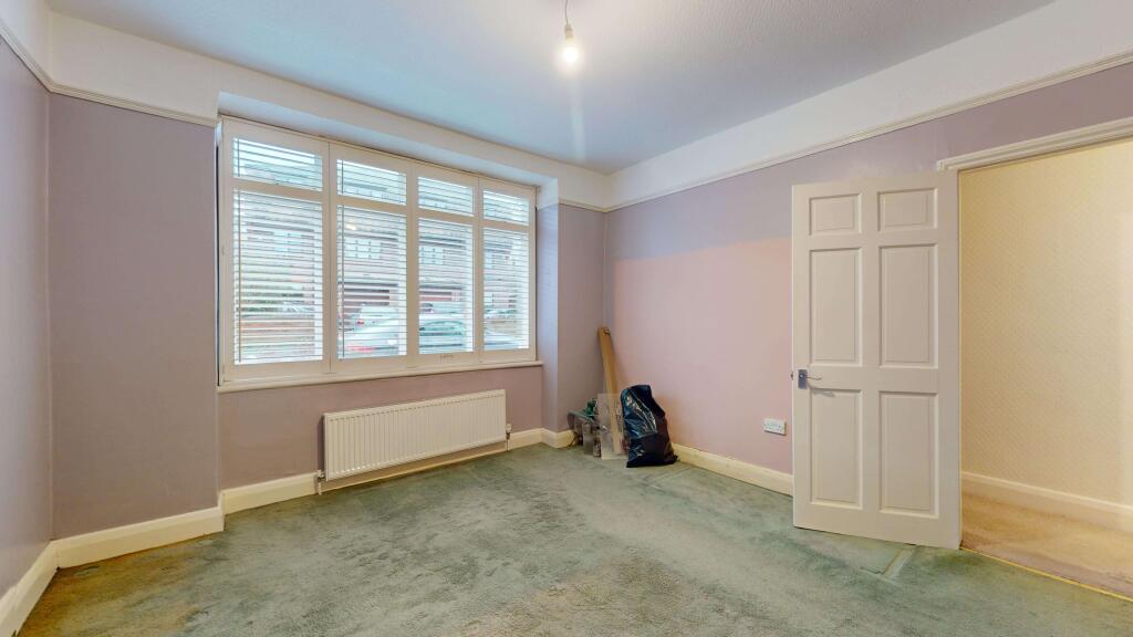 Flat A, 32 Ethelbert Road, Raynes Park, London, SW20 8QE