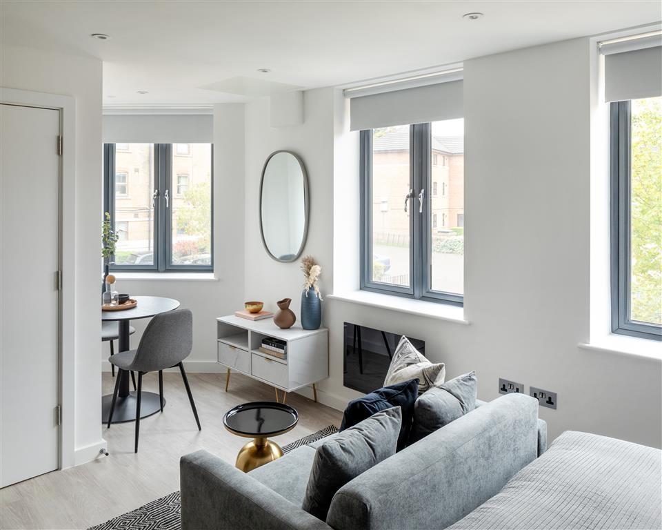 28.04.21 - Stratf...