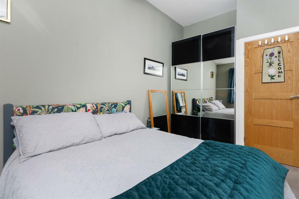 Bramleys Estate Agents - Maple Grove (30).jpg