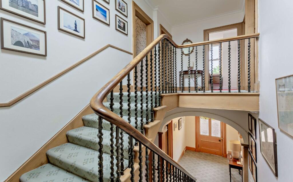 50 Old Edinburgh Rd
