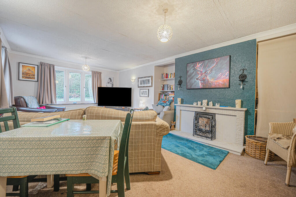 The Bungalow Livi...