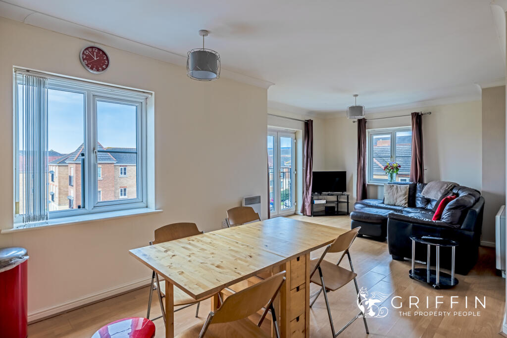 Lounge &amp; Kitchen