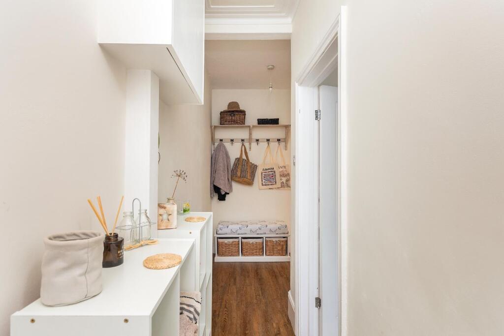 0R6TFS - Hallway A.jpg