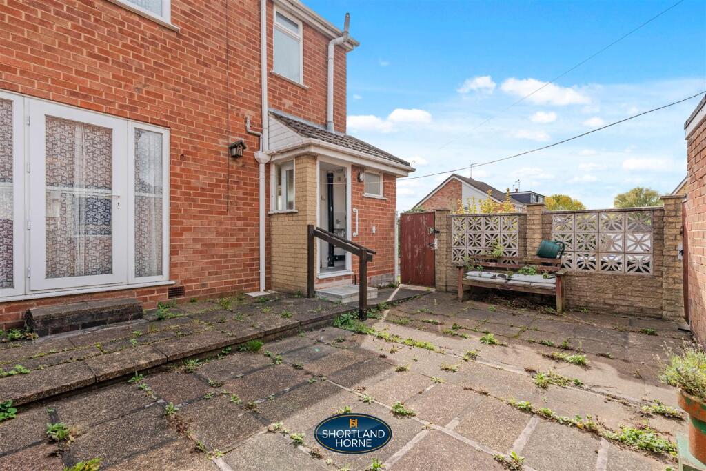 2 Moyle Crescent (18 of 24).jpg