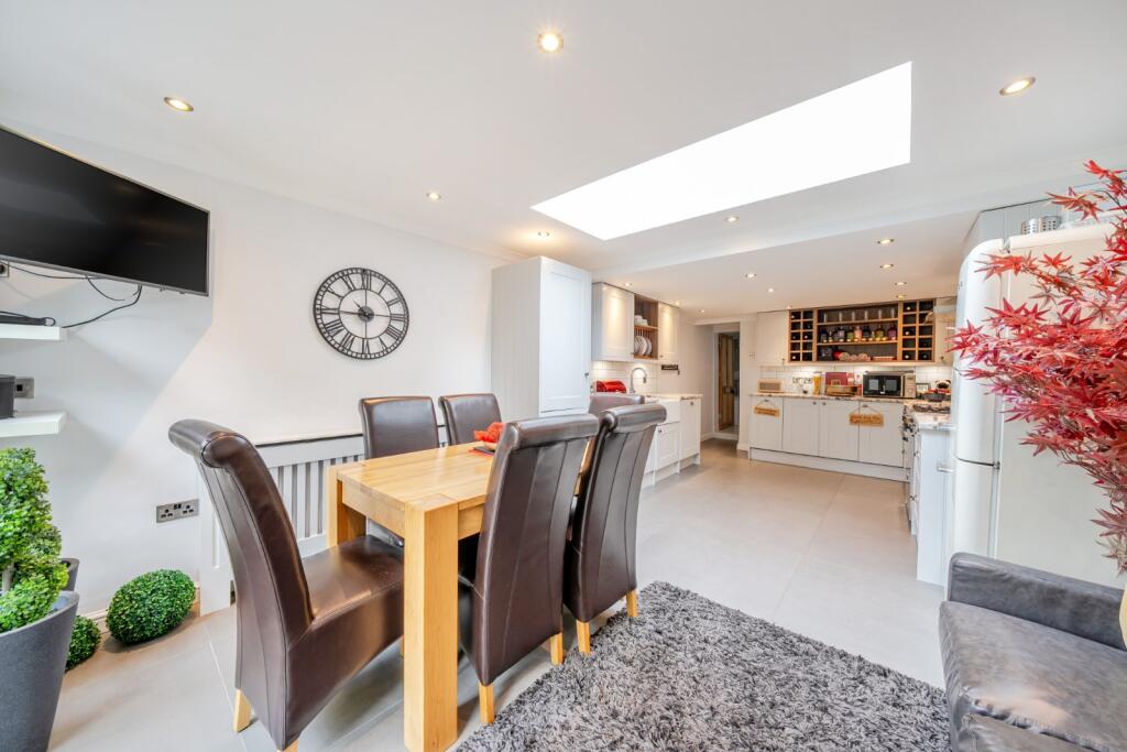 Dining/Kitchen